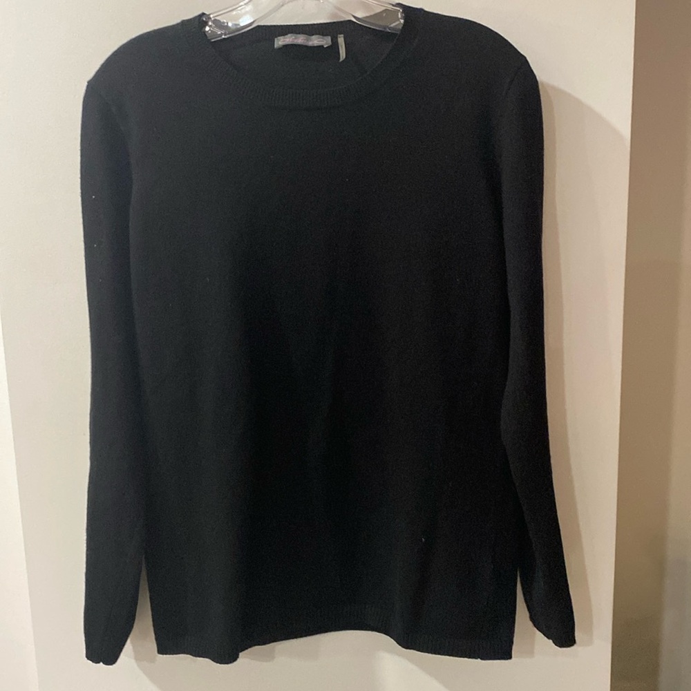 METRIC black sweater crew neck long sleeve
